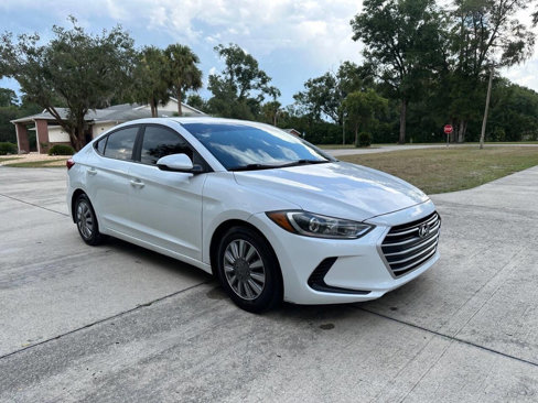 Used 2017 Hyundai Elantra SE image 6