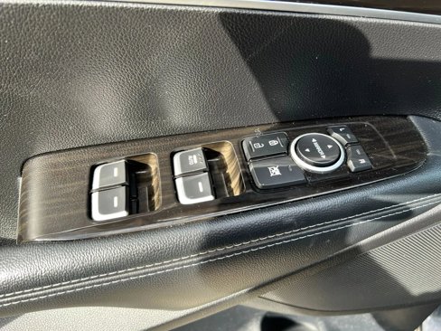 Used 2019 Kia Sorento L image 10