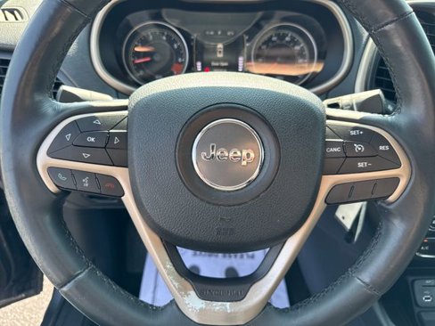Used 2015 Jeep Cherokee Latitude image 18