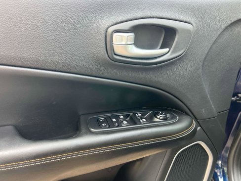 Used 2021 Jeep Compass Latitude image 16
