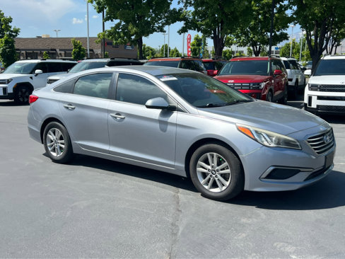 Used 2016 Hyundai Sonata SE w/ Cargo Package image 5