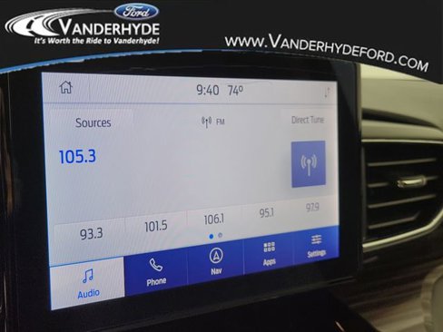 Used 2021 Ford Explorer Limited w/ Equipment Group 301A image 27