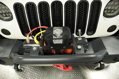 Used 2016 Jeep Wrangler Unlimited Sahara w/ Connectivity Group image 14