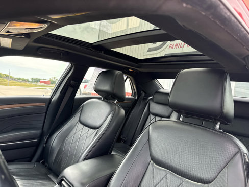 Used 2015 Chrysler 300 C Platinum w/ Light Group image 11