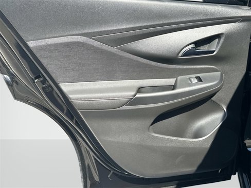 New 2025 Buick Envista Avenir image 9