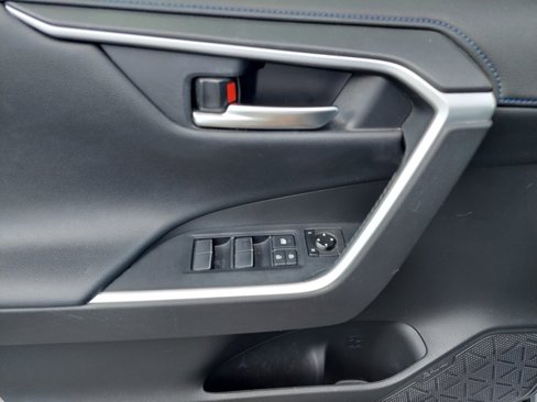 Used 2020 Toyota RAV4 XSE image 14