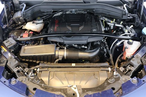 Used 2018 Alfa Romeo Stelvio AWD image 39