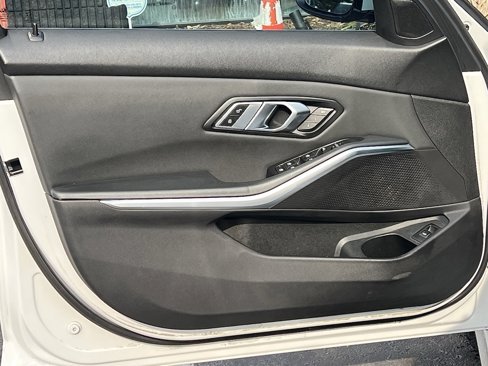 Used 2019 BMW 330i Sedan image 25