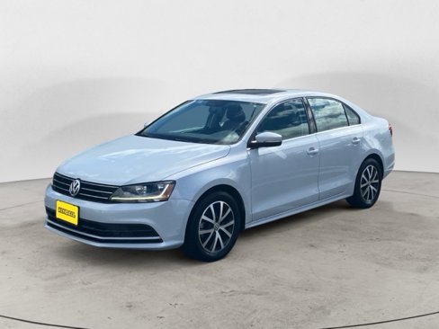 Used 2017 Volkswagen Jetta SE image 8