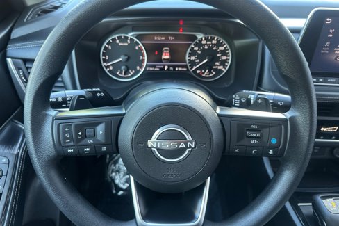 Used 2024 Nissan Rogue SV image 26