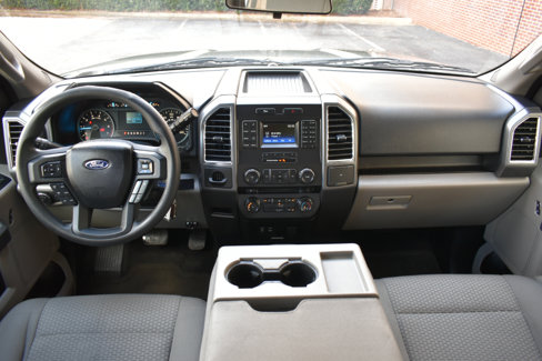 Used 2015 Ford F150 XLT image 11