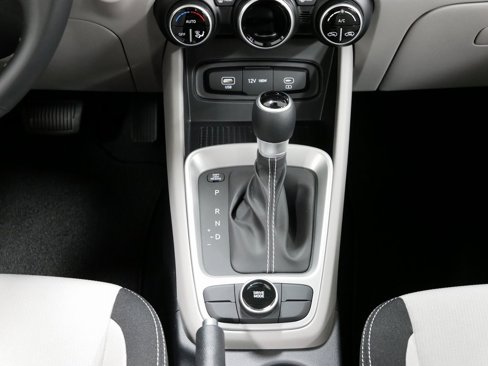 New 2025 Hyundai Venue SEL image 19