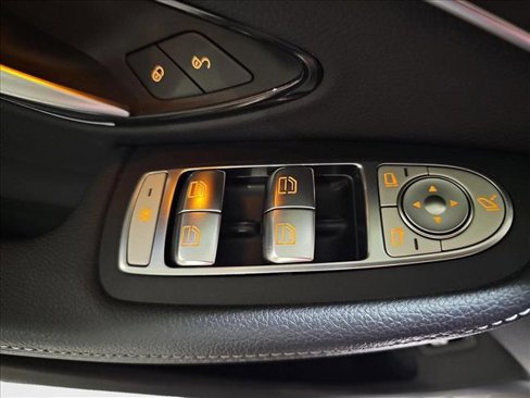 Used 2021 Mercedes-Benz C 300 4MATIC Sedan image 28