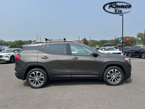 Used 2020 GMC Terrain SLT w/ Preferred Package image 4
