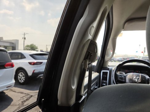 Used 2019 RAM 1500 Big Horn image 33