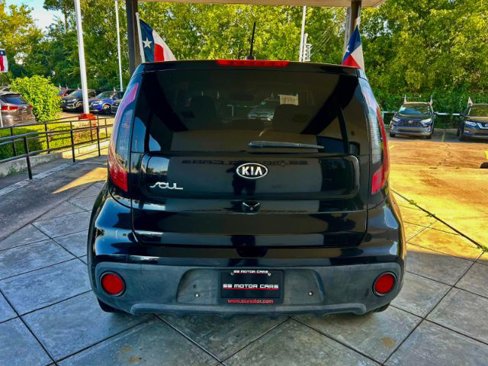 Used 2019 Kia Soul image 3