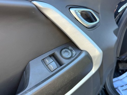 Used 2023 Chevrolet Camaro LT image 11