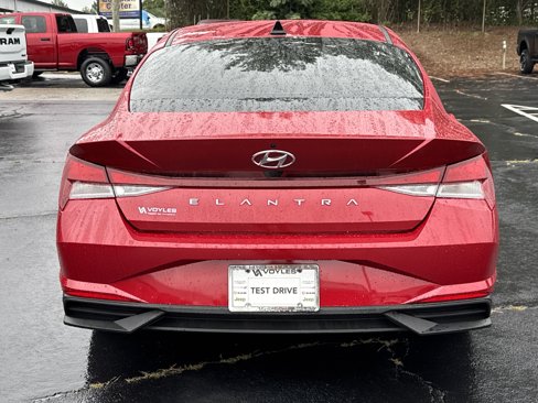Used 2023 Hyundai Elantra SEL w/ Convenience Package image 7