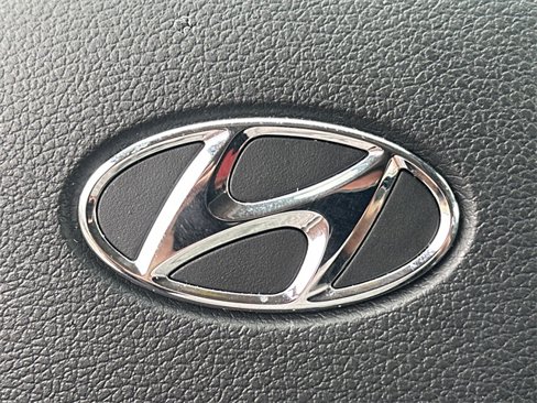 Certified 2023 Hyundai Santa Fe SEL image 30