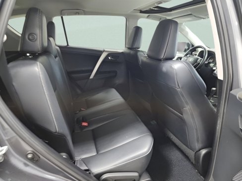 Used 2014 Toyota RAV4 Limited image 17