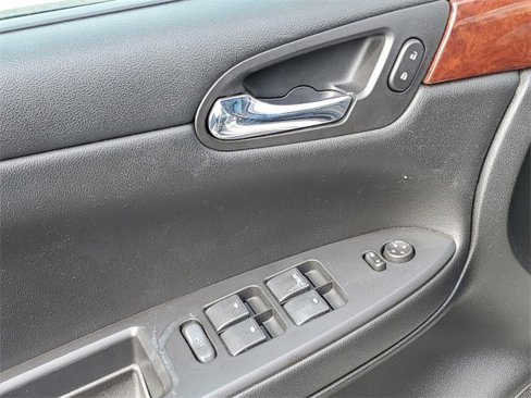 Used 2008 Chevrolet Impala LT image 21