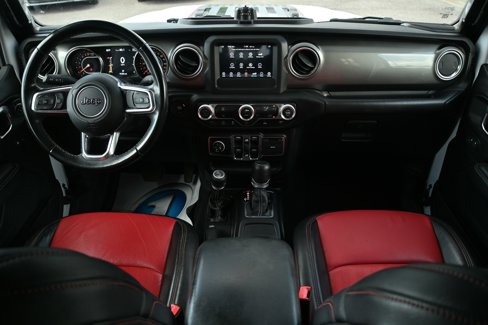 Used 2020 Jeep Gladiator Overland image 3