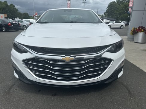 Used 2023 Chevrolet Malibu LT image 3
