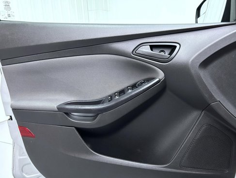 Used 2012 Ford Focus SE image 9