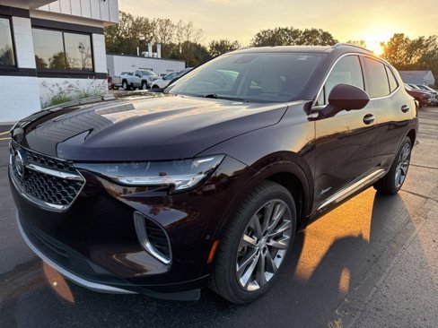 Used 2021 Buick Envision Avenir w/ Technology Package II image 3