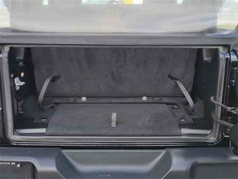 Used 2020 Jeep Wrangler Sport image 8