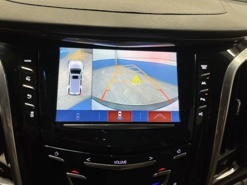 Used 2018 Cadillac Escalade ESV Premium Luxury image 11