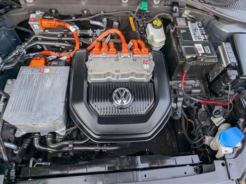 Used 2015 Volkswagen e-Golf SEL Premium image 23