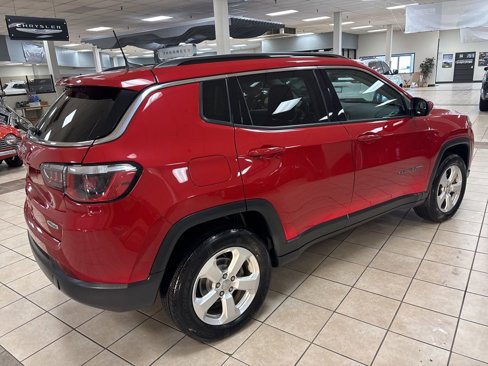 Used 2019 Jeep Compass Latitude w/ Cold Weather Group image 8