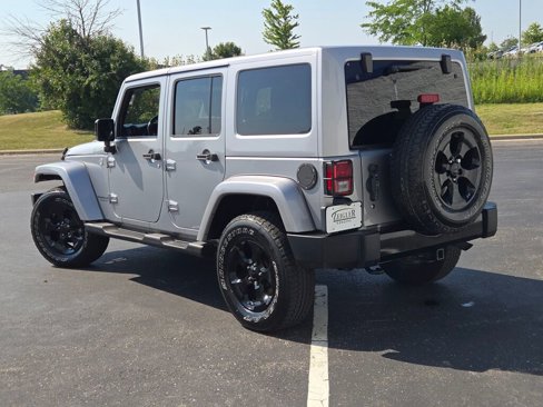 Used 2015 Jeep Wrangler Unlimited Sahara image 12