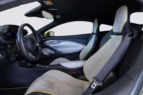Used 2023 McLaren Artura image 29