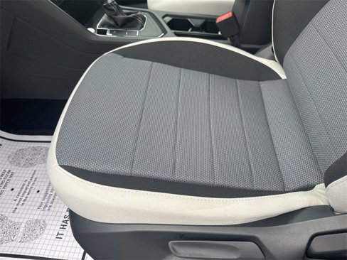 New 2025 Volkswagen Taos S image 9