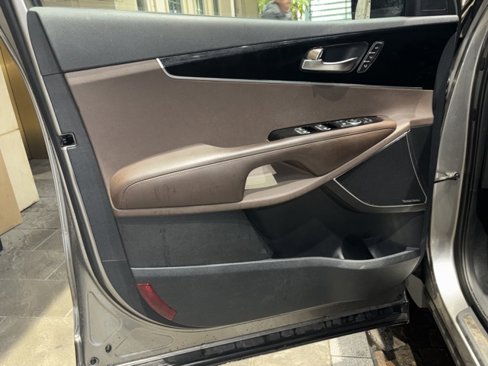 Used 2019 Kia Sorento SX w/ SX Touring Package image 13