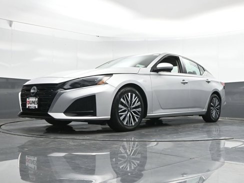 Used 2023 Nissan Altima 2.5 SL image 49