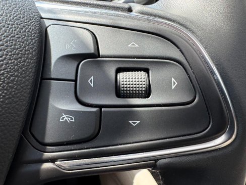 Used 2023 Buick Envision Avenir image 19