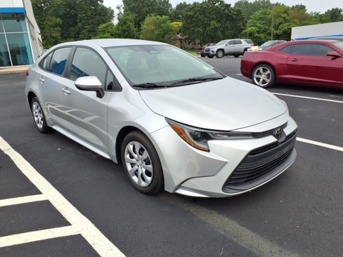 Used 2023 Toyota Corolla LE image 6