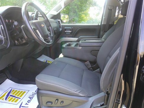 Used 2018 Chevrolet Silverado 1500 LT w/ All Star Edition image 10