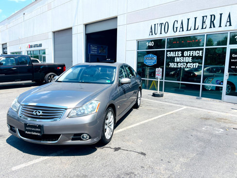 Used 2010 INFINITI M35 x w/ Technology Pkg image 3