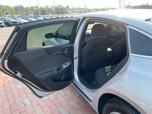 Used 2020 Chevrolet Malibu LS image 26