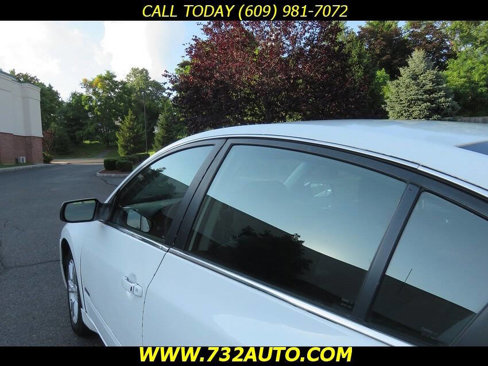 Used 2010 Nissan Altima Hybrid Sedan image 30