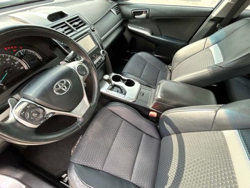 Used 2013 Toyota Camry SE image 10