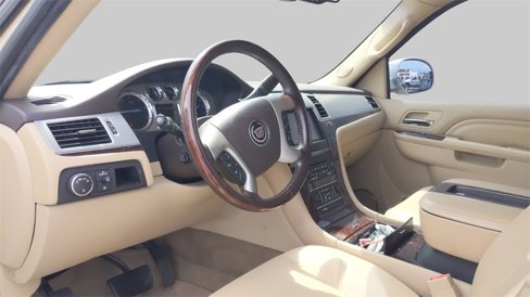 Used 2013 Cadillac Escalade ESV Luxury image 20
