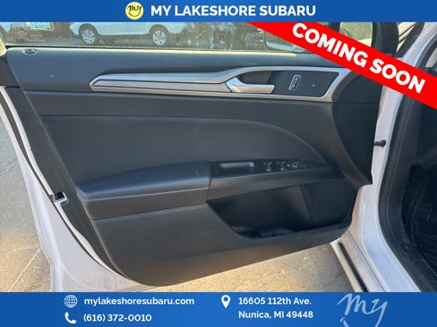 Used 2017 Ford Fusion SE w/ Fusion SE Technology Package image 8