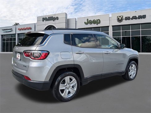 Certified 2022 Jeep Compass Latitude image 3