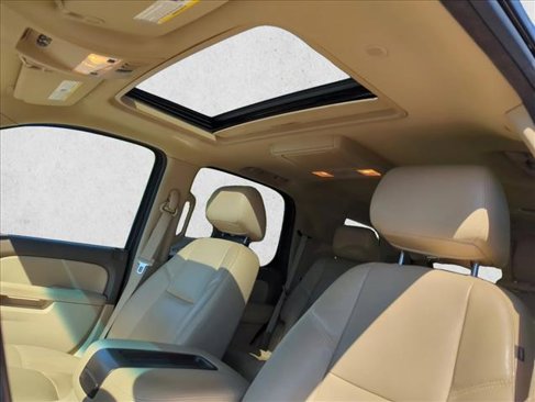 Used 2013 Chevrolet Tahoe LTZ image 24