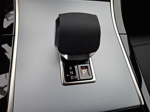 Used 2025 Land Rover Range Rover Evoque S image 10